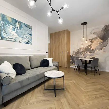 W Centrum Z Duzym Tarasem W Centrum, Ulica Kilinskiego Lodz (Lodz)